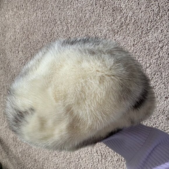 Kudra Furs Two Tone Black & White Mink Fur Hat - Absolutely Stunning! - Picture 2 of 8